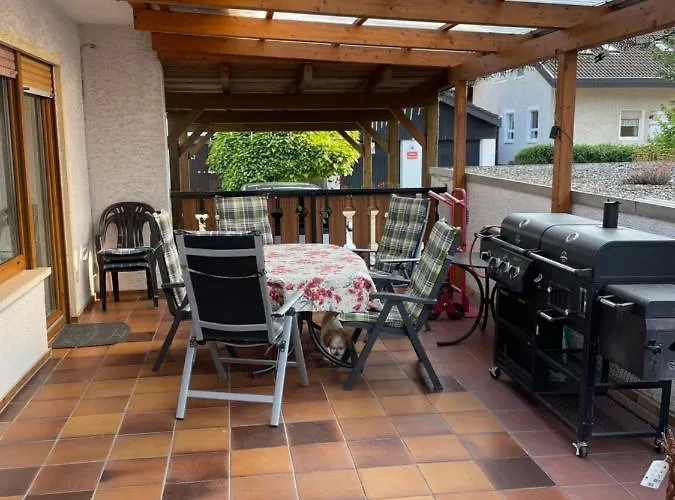 Erlenstr. 17 35410 *